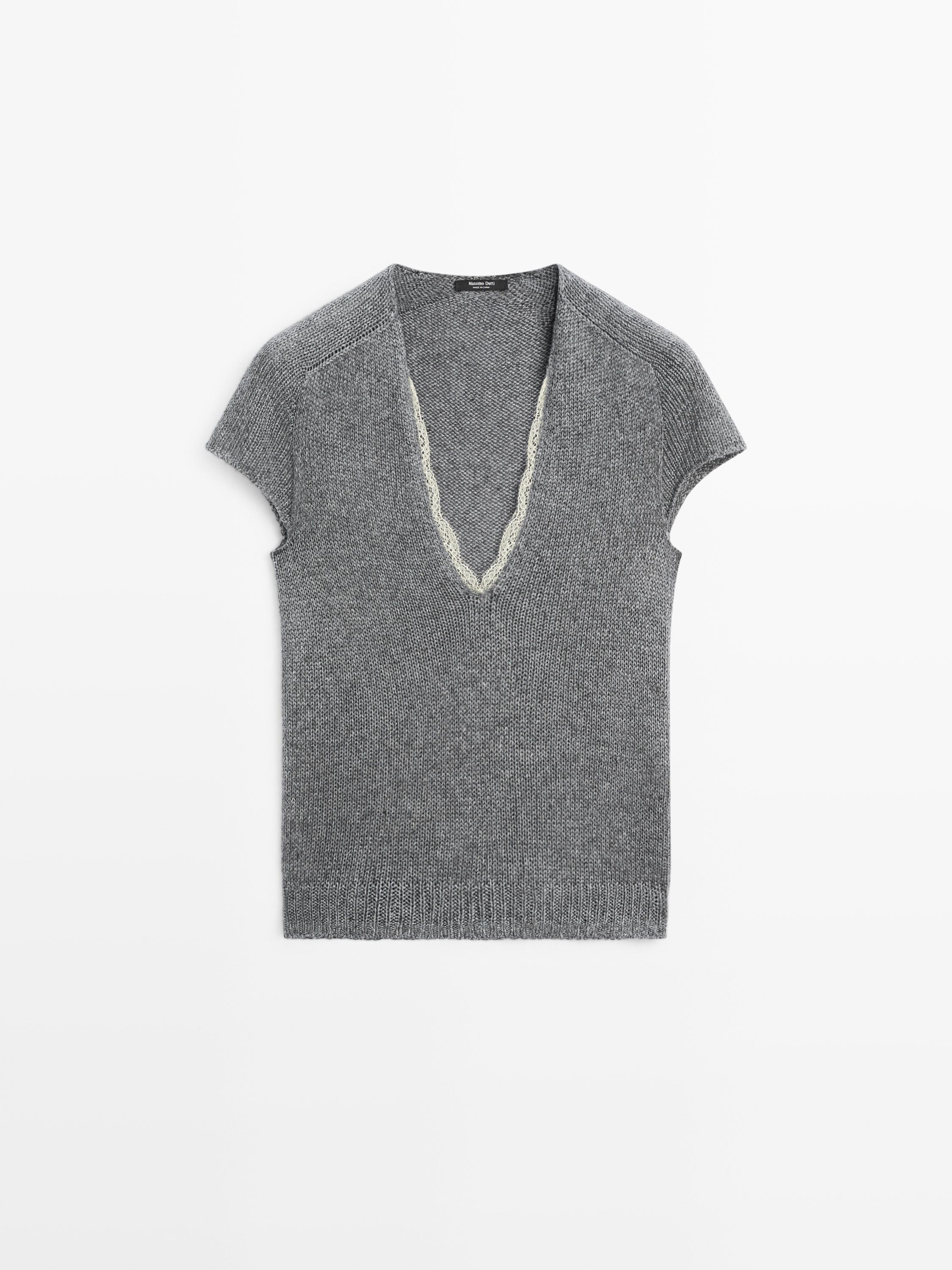 Short sleeve knit sweater with lace